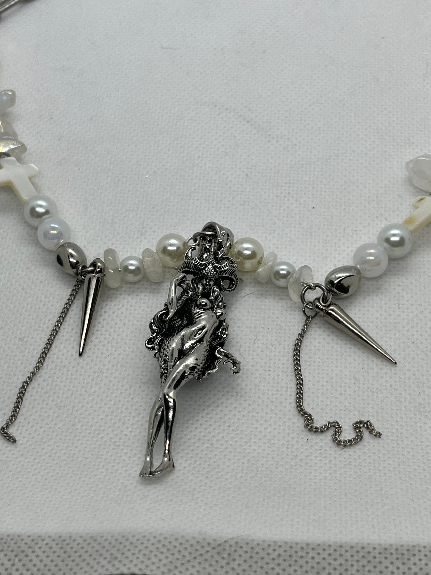 Handmade Chain Pearl Demon Necklace