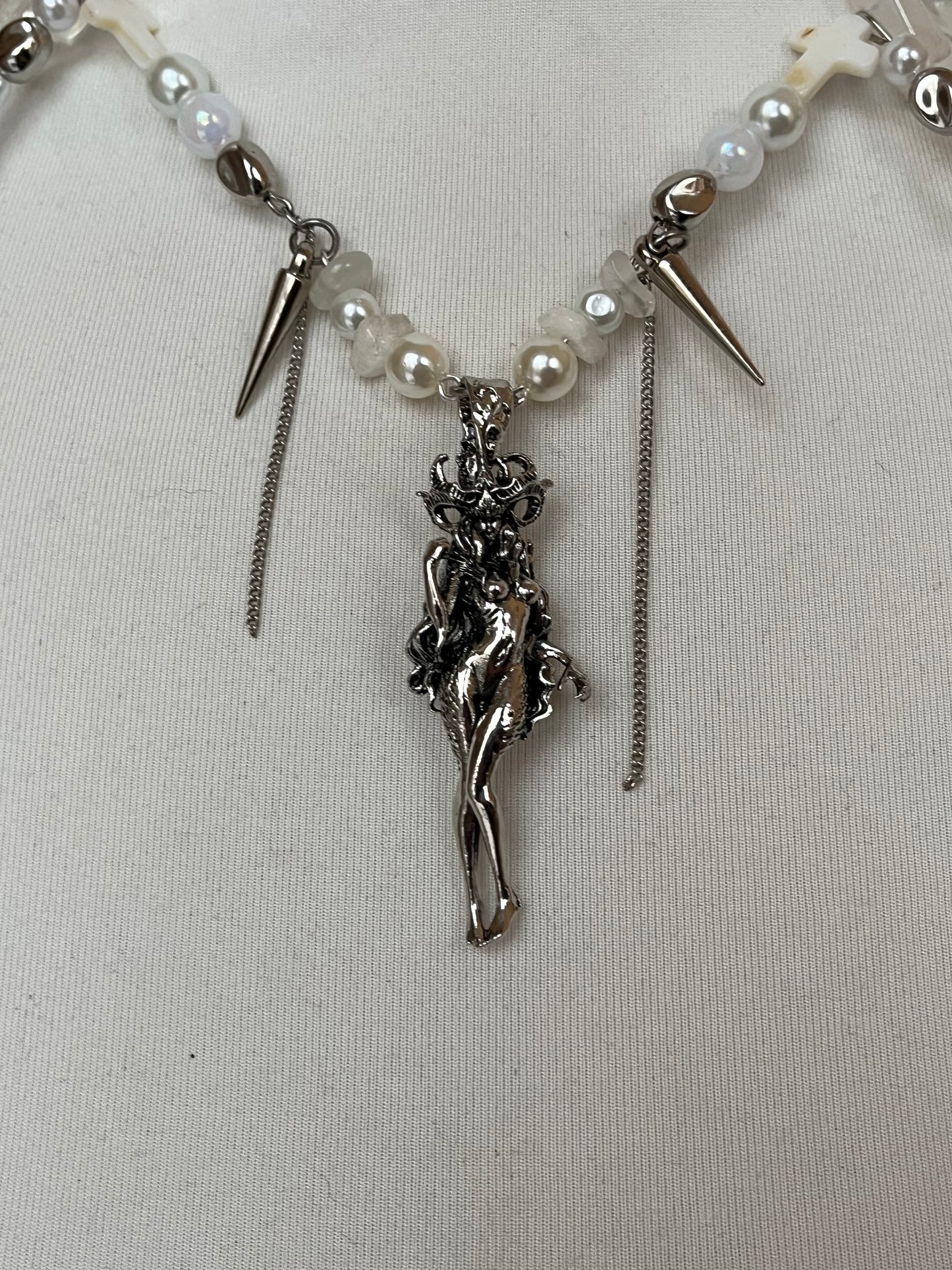Handmade Chain Pearl Demon Necklace